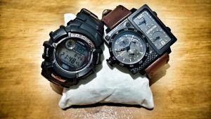 Perbedaan Menggunakan Jam Tangan Digital dan Analog